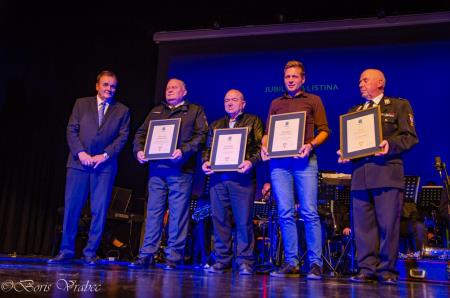 Prejemniki jubilejnih listin.